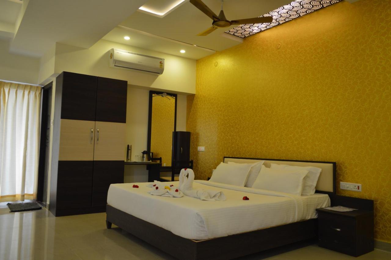 Hotel Ambai Grand Ambasamudram Exterior photo