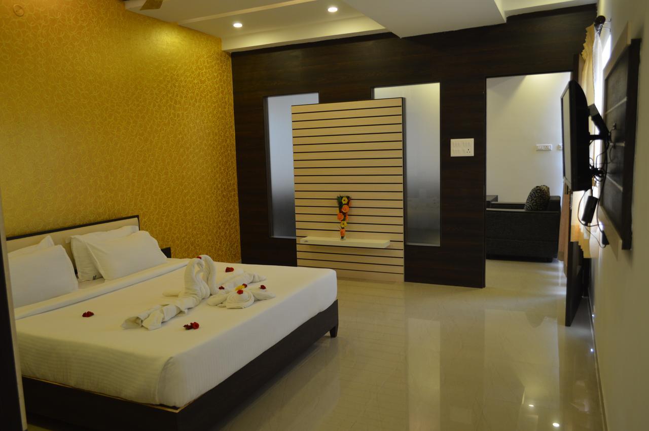 Hotel Ambai Grand Ambasamudram Exterior photo