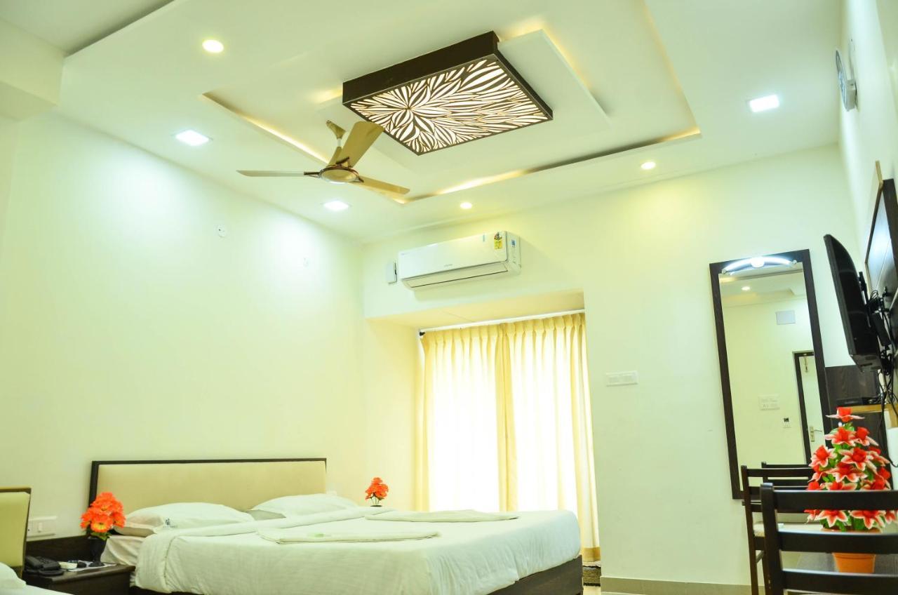 Hotel Ambai Grand Ambasamudram Exterior photo