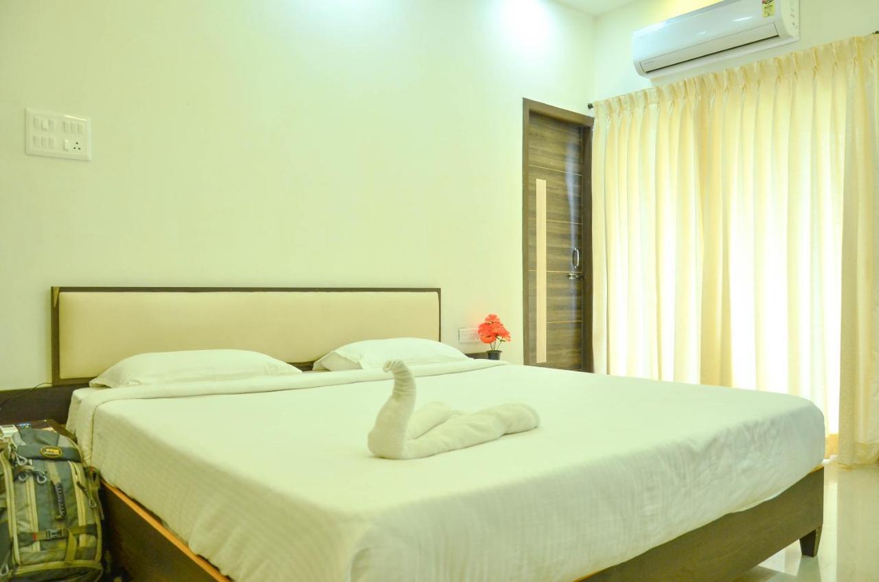 Hotel Ambai Grand Ambasamudram Exterior photo