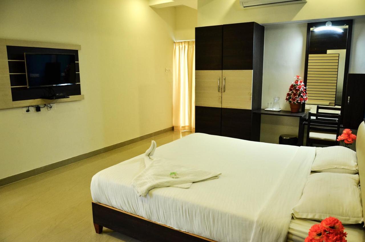Hotel Ambai Grand Ambasamudram Exterior photo