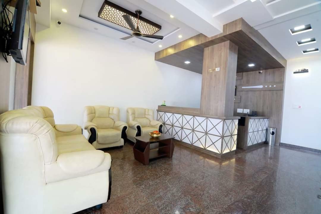 Hotel Ambai Grand Ambasamudram Exterior photo