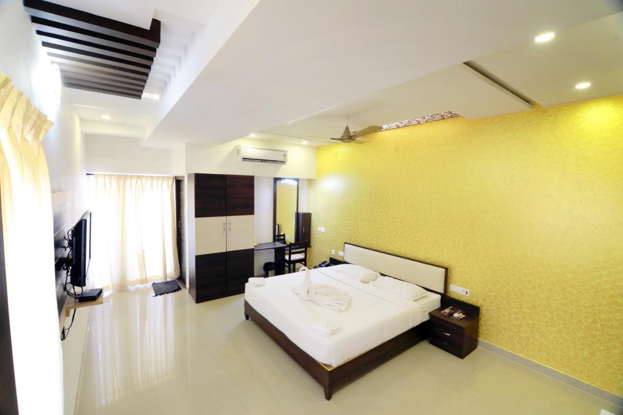 Hotel Ambai Grand Ambasamudram Exterior photo